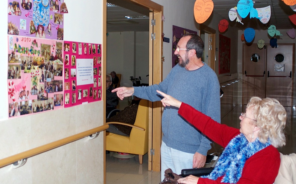 Doreen giving me a conducted tour