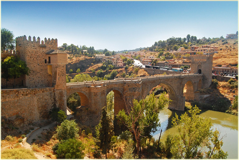Puente de San Mart&iacute;n