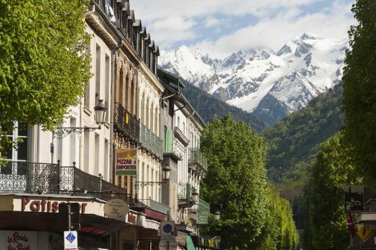 Spain, France & Pyrenees Discovery Tour