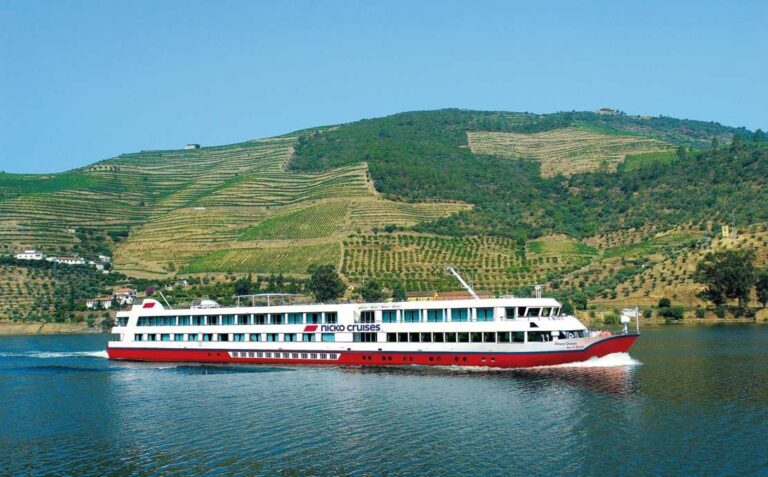 River cruise - Duro Queen.