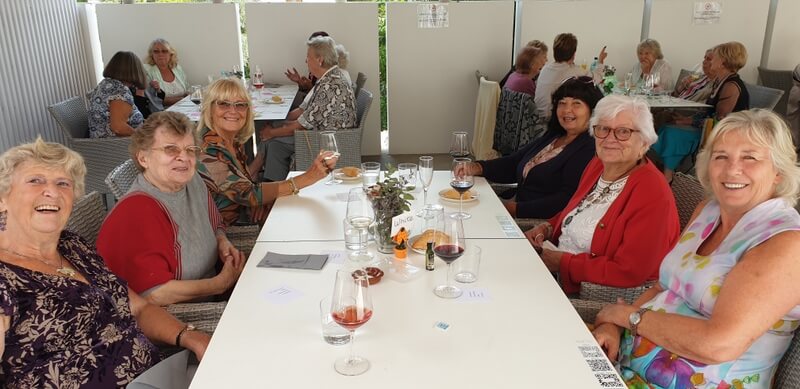 Las Chicas in El Portet – Oct 2020